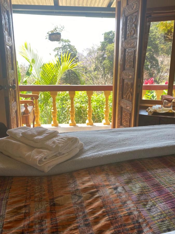 Jenna'S River Bed And Breakfast Jucayná Екстериор снимка